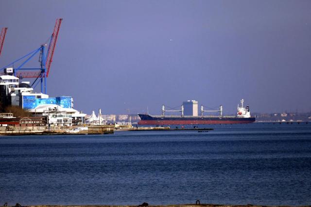 Buque de Liberia choca contra mina en las costas del Mar Negro